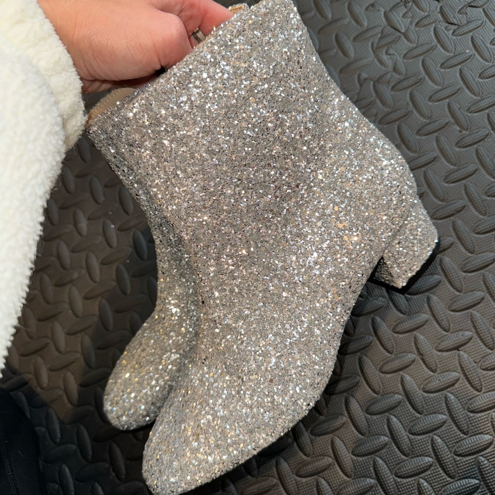 Sequence boots